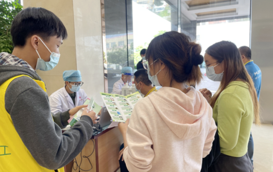 阜沙鎮禁毒信息〔2022〕第246期--【禁毒攻堅】“無償獻血 禁毒同行”-阜沙禁毒宣傳進廠企 （2